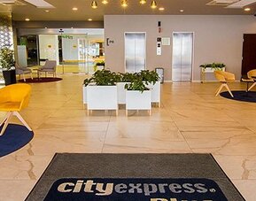 City Express Plus By Marriott Mundo E