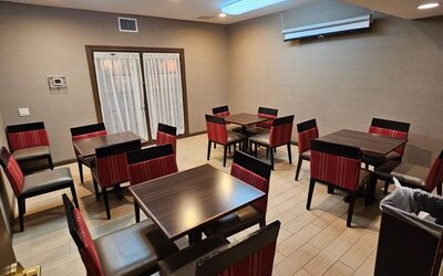 Fabyan meeting room at Comfort Inn & Suites Geneva - West Chicago.