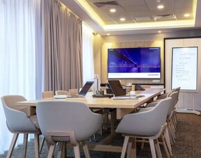 Meeting room at Hilton Garden Inn Massy.