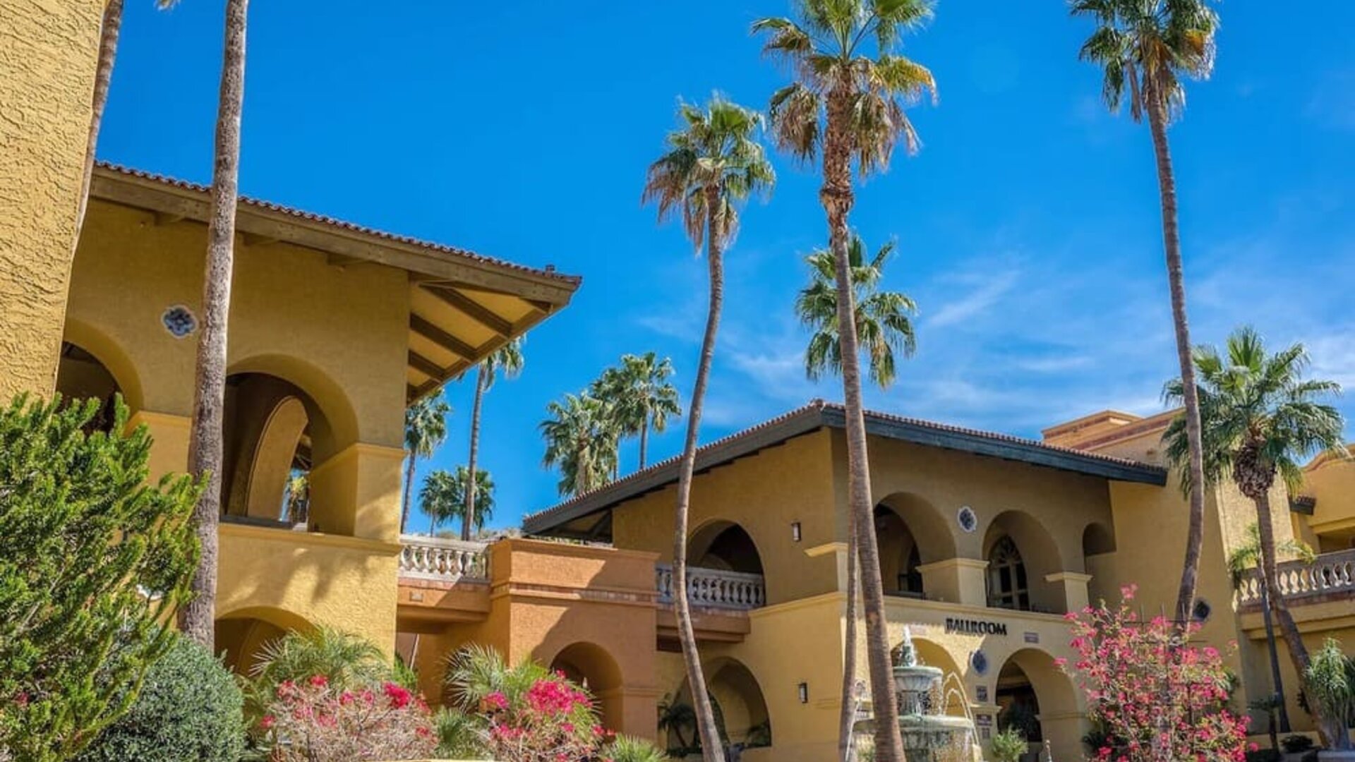 Hotel exterior at Hilton Phoenix Tapatio Cliffs Resort.