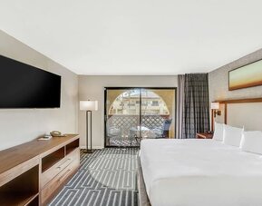 Day use room at Hilton Phoenix Tapatio Cliffs Resort.