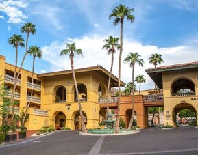 Parking available at Hilton Phoenix Tapatio Cliffs Resort.
