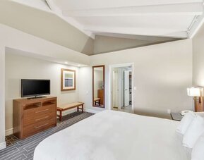 Day use room at Hilton Phoenix Tapatio Cliffs Resort.