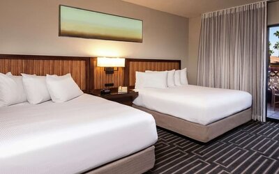 Day use room at Hilton Phoenix Tapatio Cliffs Resort.