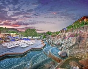 Outdoor pool at Hilton Phoenix Tapatio Cliffs Resort.