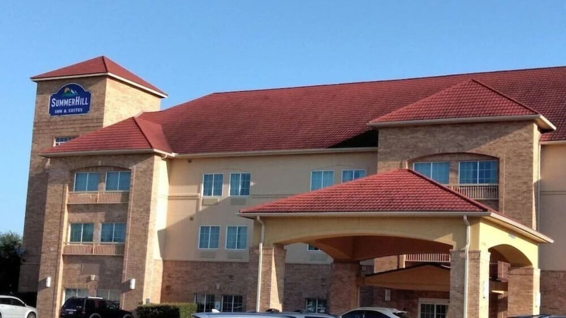 Parking available at Spark By Hilton Missouri City.