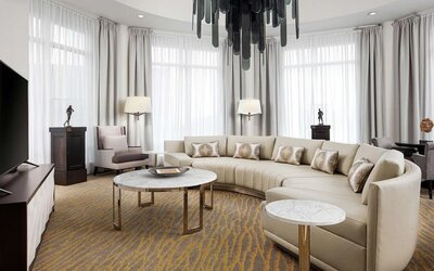 Lounge area at The Inn At Penn, A Hilton Hotel.