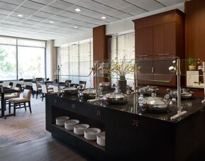 Dining area at Washington Dulles Marriott Suites.