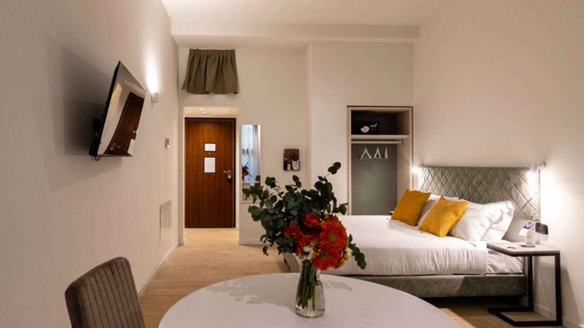 Aiello Hotels CItylife Apartments