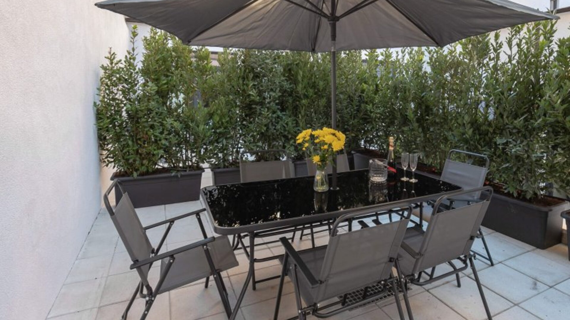 Aiello Hotels CItylife Apartments