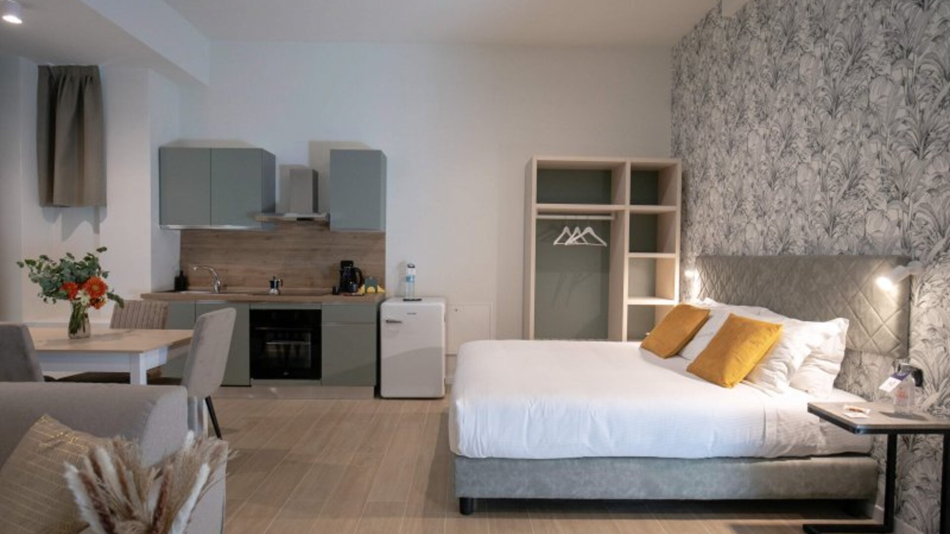 Aiello Hotels CItylife Apartments