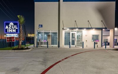 Motel exterior at Azul Inn, Houston.