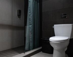 Guest bathroom at Nap York Central Park.