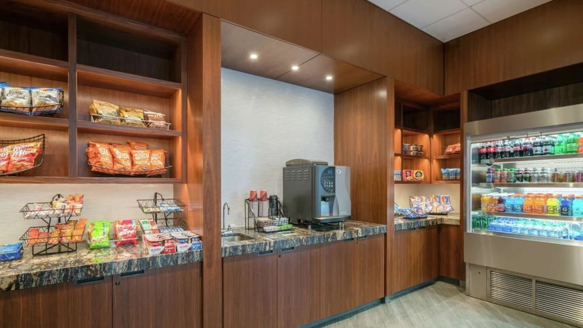 Dining room at Embassy Suites By Hilton Washington DC Georgetown.