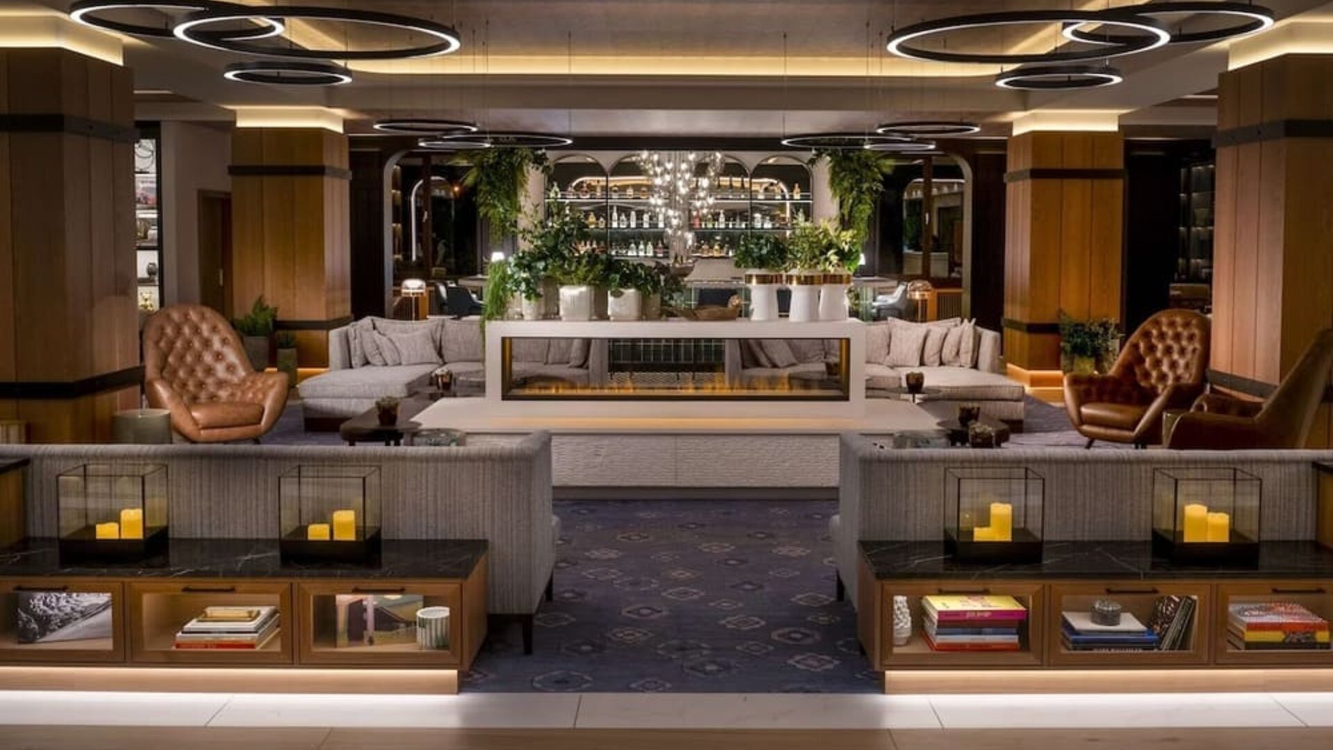 Lounge area at DoubleTree By Hilton Berlin Ku'damm.