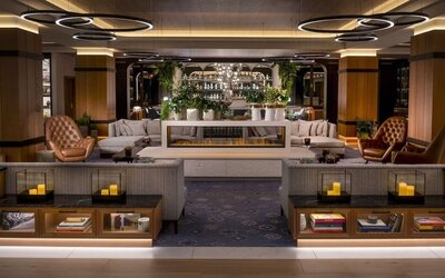 Lounge area at DoubleTree By Hilton Berlin Ku'damm.