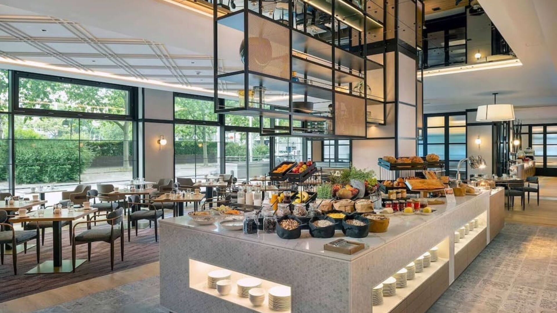 Dining room at DoubleTree By Hilton Berlin Ku'damm.