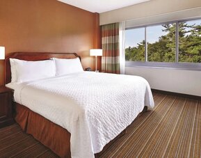 Day use room at Embassy Suites By Hilton Parsippany.