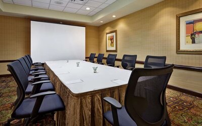 Meeting room at Embassy Suites By Hilton Parsippany.
