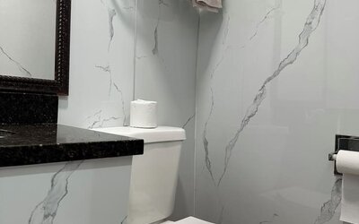 Day use room at Del Aire Inn.