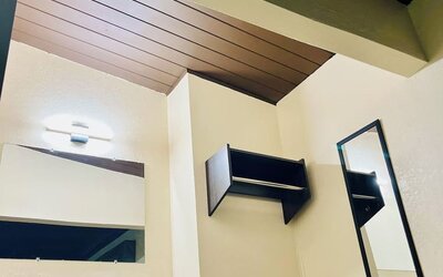 Day use room at Del Aire Inn.