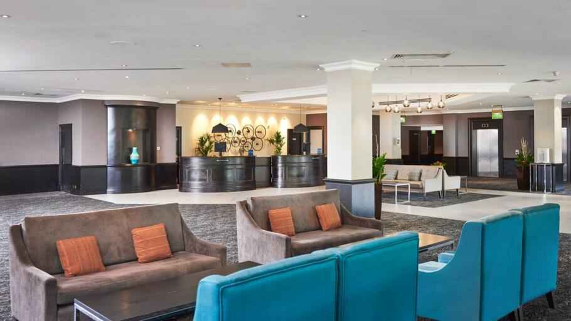 Lobby seating at DoubleTree By Hilton Coventry.