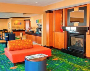 Lobby and lounge at Fairfield Inn & Suites Joliet North/Plainfield.