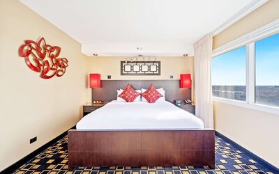 Day use room at Hilton Chicago/Oak Brook Suites.