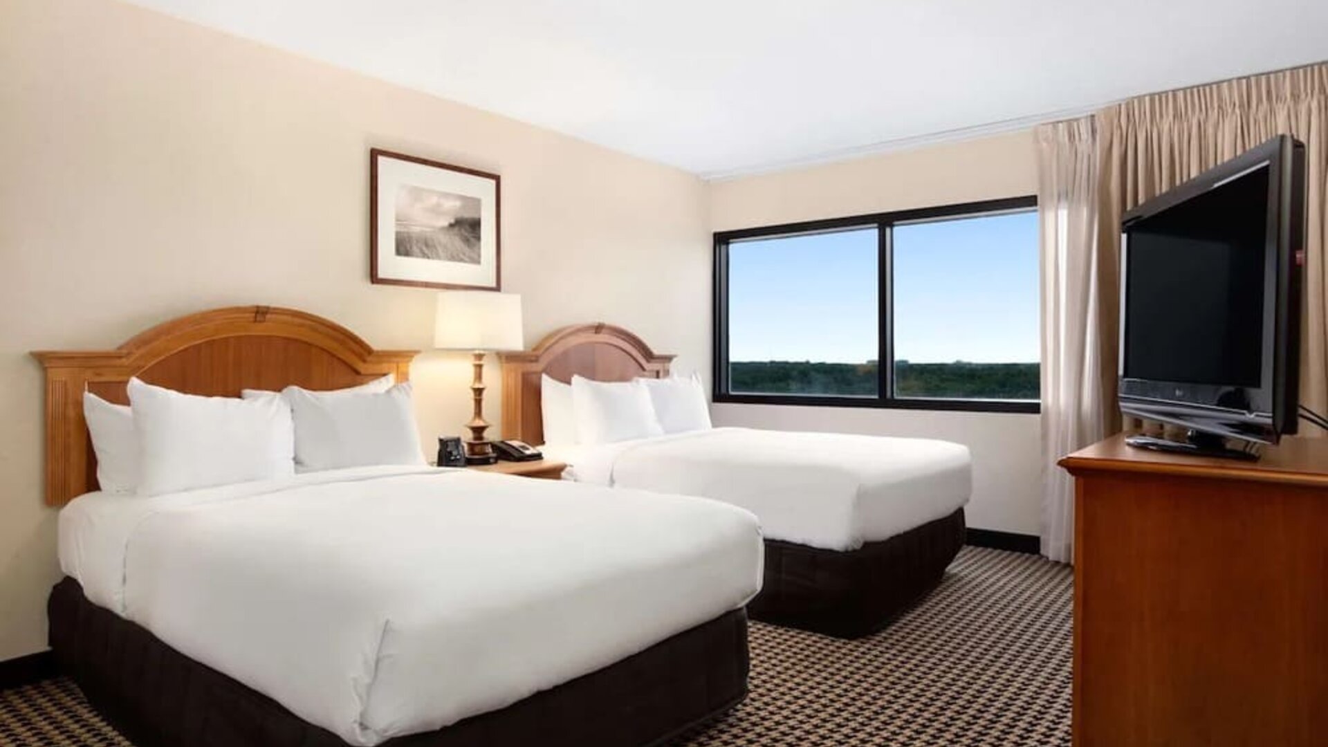 Day use room at Hilton Chicago/Oak Brook Suites.