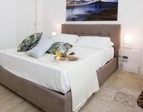 Palermo In Suite Aparthotel Shs