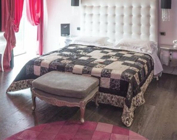 Hotel In - Lounge room