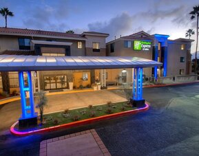 Hotel exterior at Holiday Inn Express Hotel & Suites Carlsbad Beach.