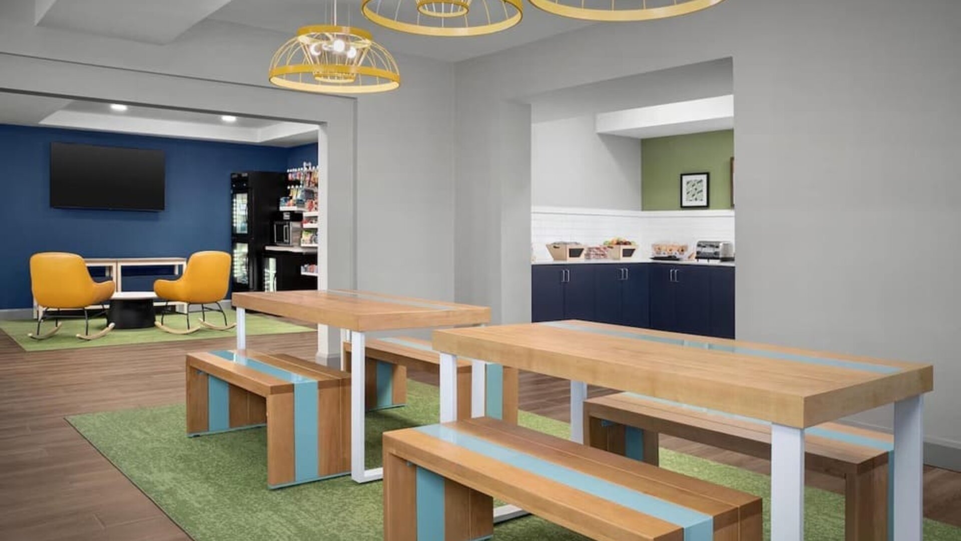 Dining room at Spark By Hilton Tucson Airport.