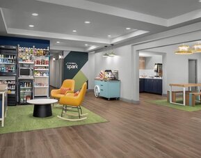 Lobby and lounge at Spark By Hilton Tucson Airport.