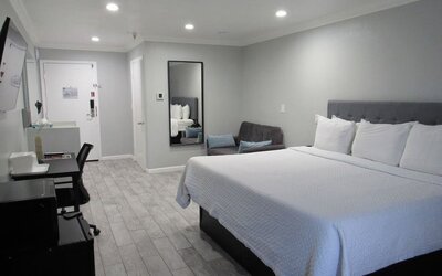 Day use room at Capri Suites Anaheim.