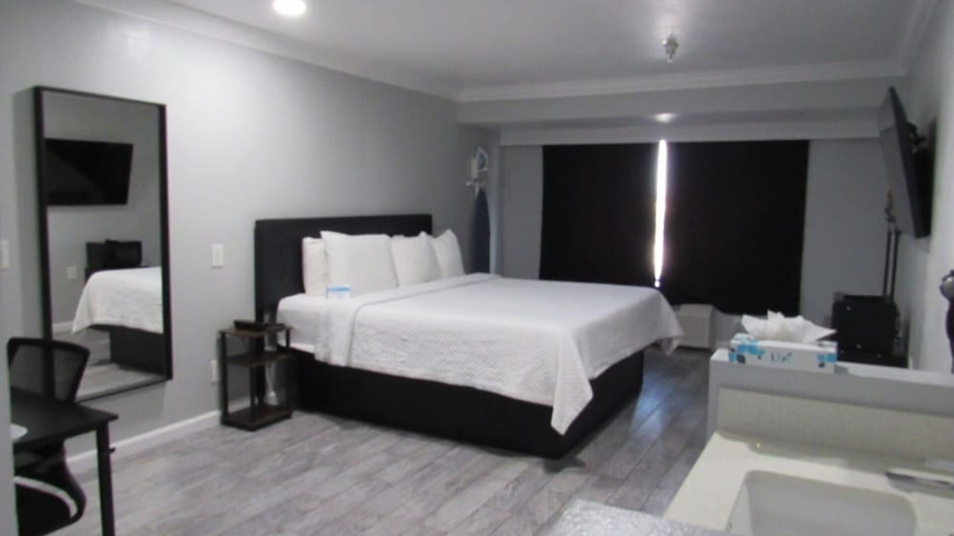 Day use room at Capri Suites Anaheim.