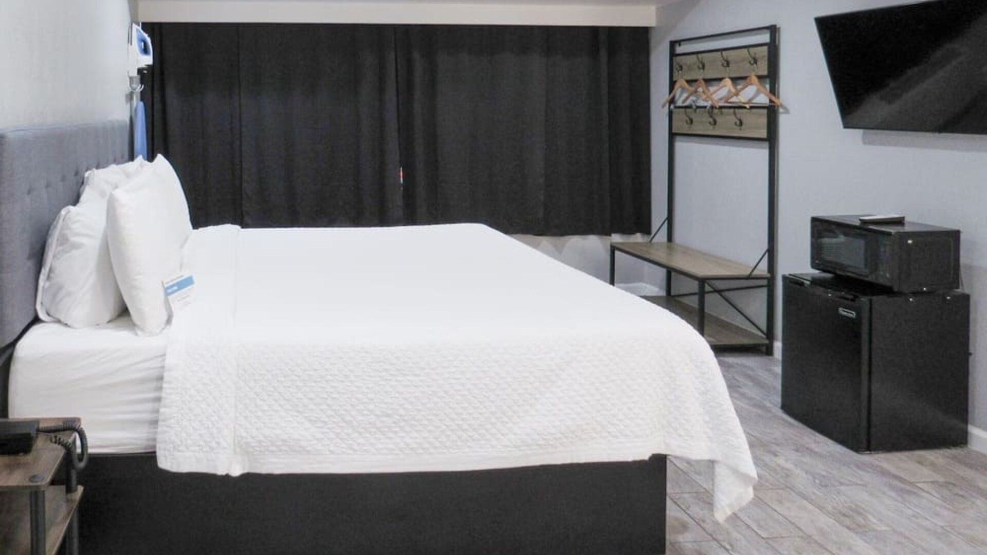 Day use room at Capri Suites Anaheim.