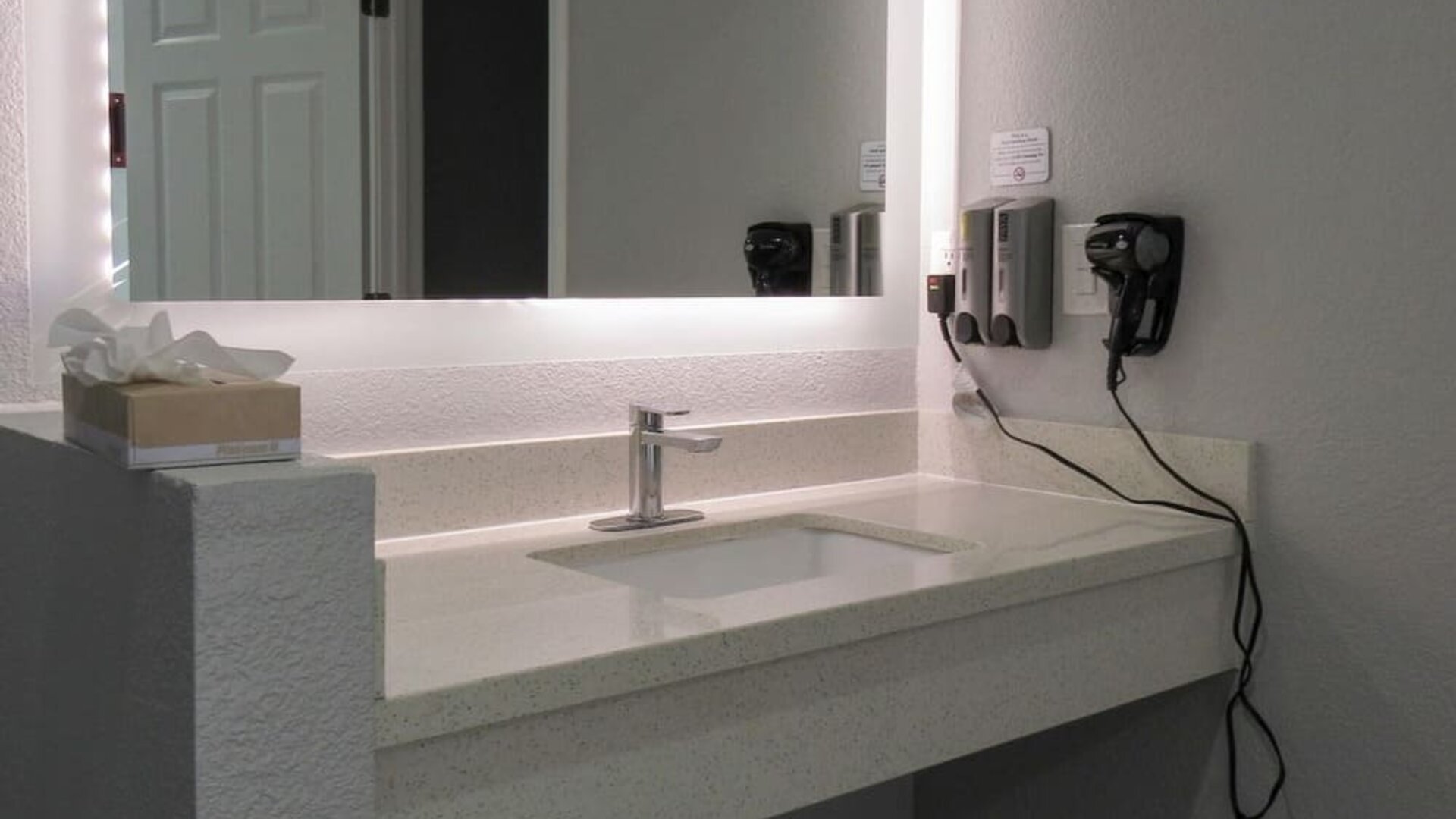 Day use room at Capri Suites Anaheim.