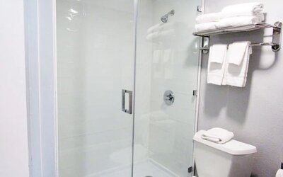 Day use room at Capri Suites Anaheim.