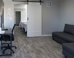 Day use room at Capri Suites Anaheim.