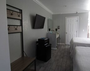 Day use room at Capri Suites Anaheim.