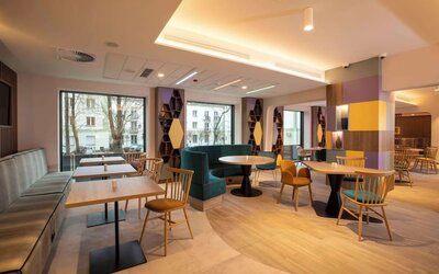 Lounge and coworking space at Hampton By Hilton Bialystok.