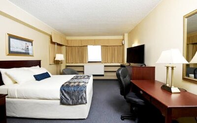 Day use room with TV at Maritime Conference Center.