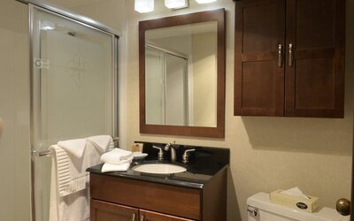 Guest bathroom at Maritime Conference Center.