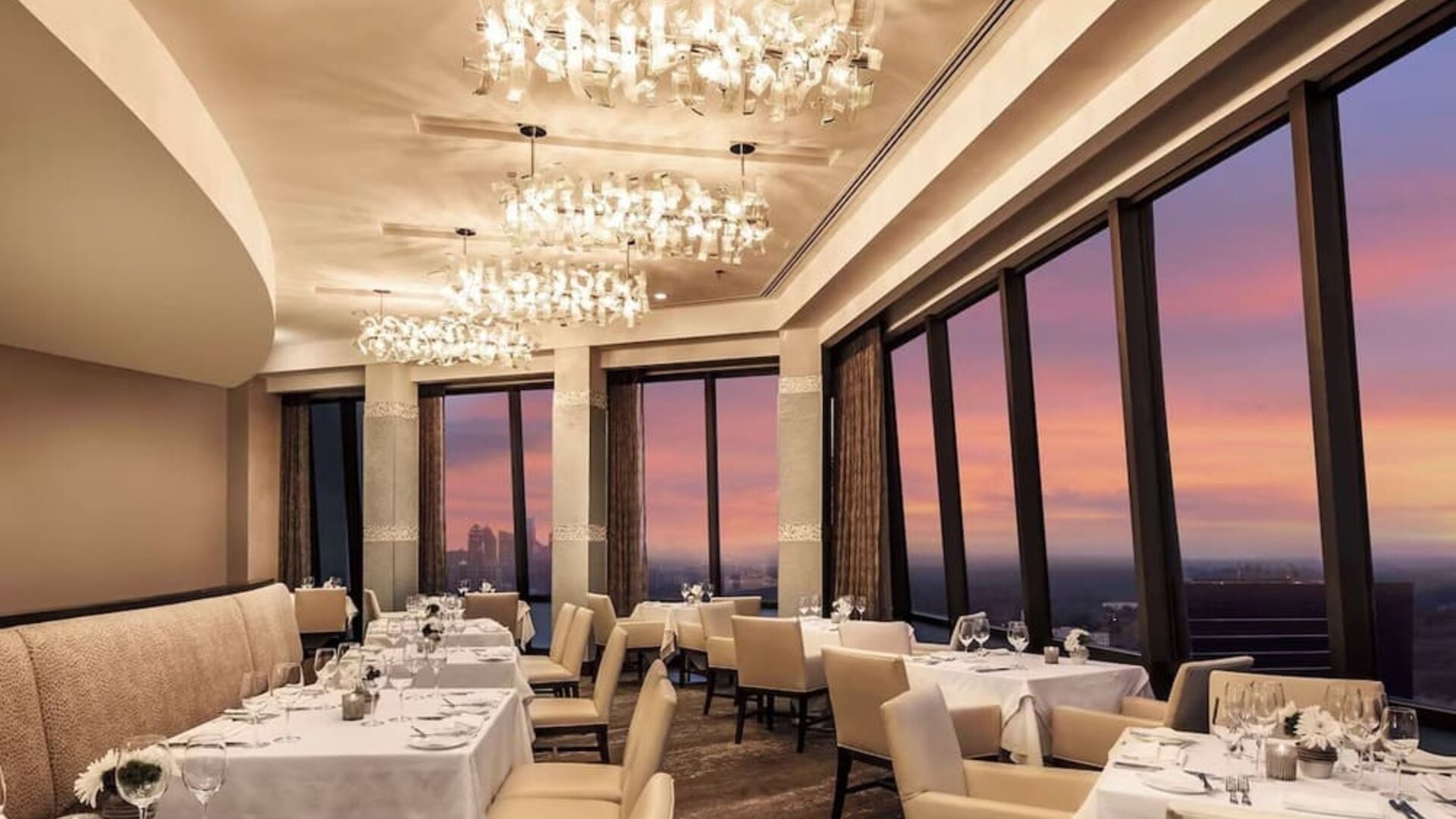 One of the 4 restaurants perfect for coworking at Hilton Atlanta.