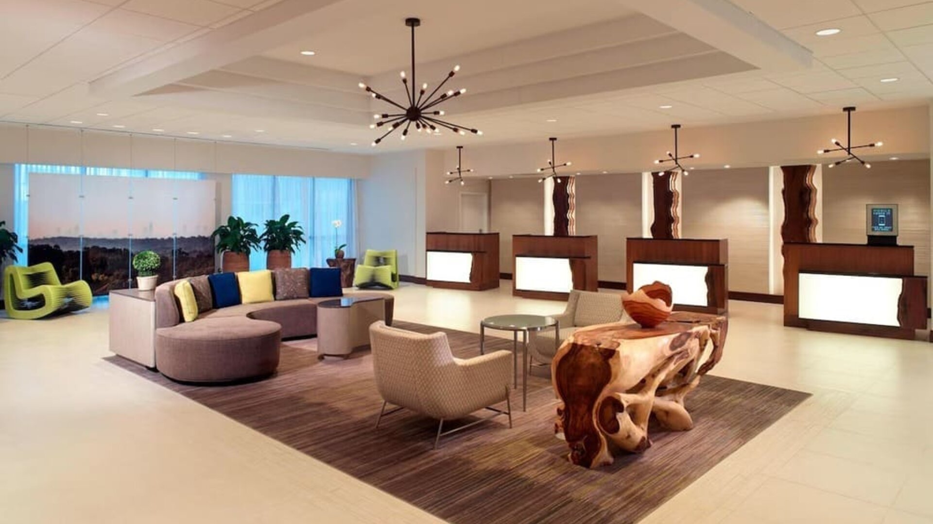 Lobby and coworking lounge at Atlanta Marriott Northwest At Galleria.