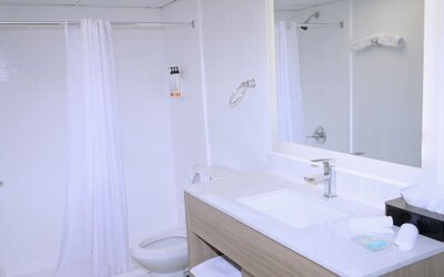 Guest bathroom at Waterfront Inn PHL Airport.