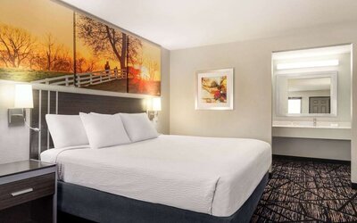 Day use room at Days Inn By Wyndham San Antonio Near Fiesta Park.