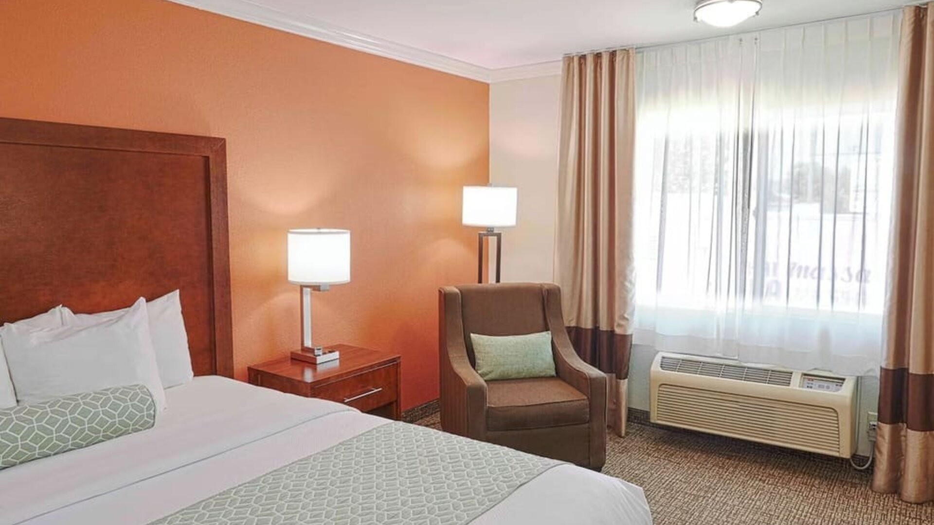 Day use room at The Hills Inn Eagle Rock.