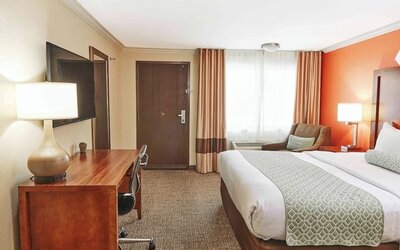 Day use room at The Hills Inn Eagle Rock.